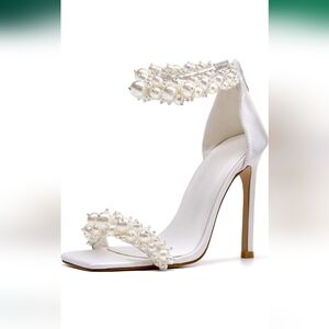 Womens Elegant Pearls Decor Back Zip Elegant White Stilettos SZ 7.5, Heels